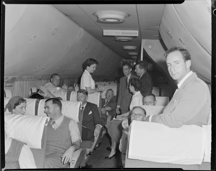 Crosscheck : Pan Am flight safety dialogue, Vol. 3, No. 6, June 1976 - Pan  American World Airways Records - Digital Collections