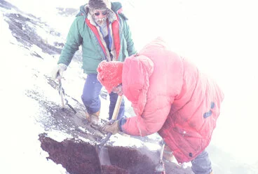 Image: Digging up a Hangi on Christmas Day
