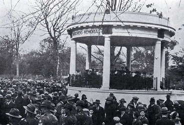 Image: Bandsmens Memorial rotunda, Botanic Gardens, Christchurch