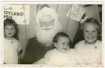 Image: Three sisters and Father Christmas