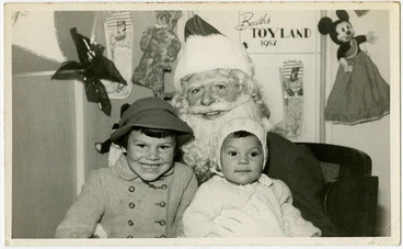 Image: Father Christmas at Beaths, 1957
