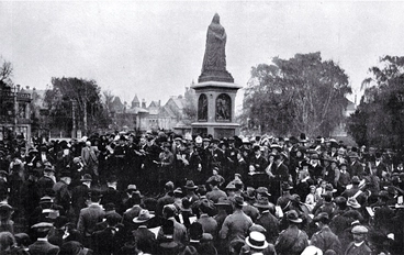 Image: A memorial service for Canterbury officers and soldiers killed in the South African Boer War, Victoria Square, Christchurch