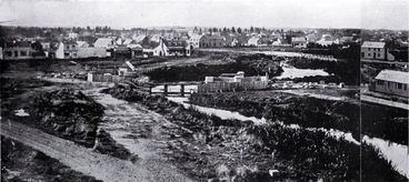 Image: Market Place (later Victoria Square), Christchurch, 1862 : a panorama looking towards the north-east.