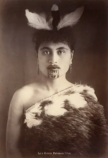 Image: Maori woman, New Zealand, c.1891-1930