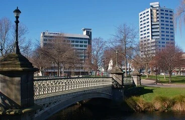 Image: Christchurch: Victoria Square views (1)