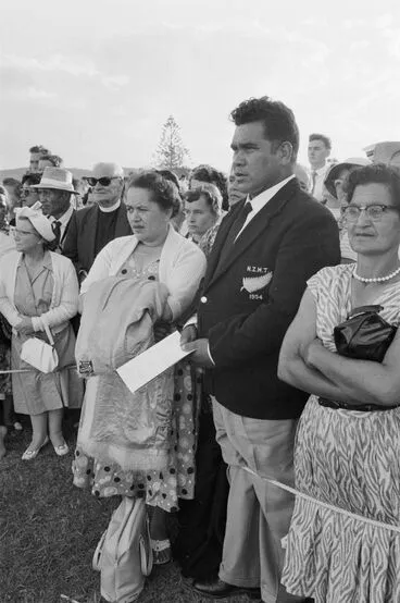Image: Spectators at Waitangi treaty celebrations, Waitangi