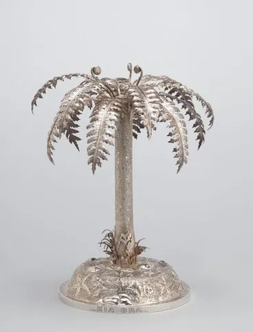 Image: Table centrepiece, in the form of a Mamaku (tree fern)