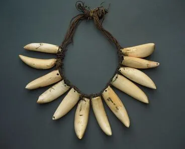 Image: Vuasagale (sperm whale tooth necklace)