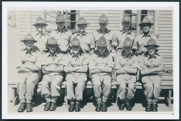 Image: Group portrait of compulsory military trainees, Burnham Military Camp, Christchurch