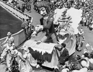 Image: James Smith Christmas Parade; float representing Gulliver's travels in Lilliput
