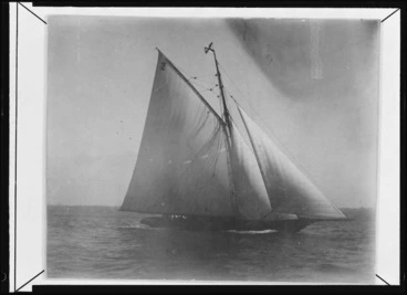 Image: Creator unknown: Photograph of Alexander Turnbull's yacht Rona