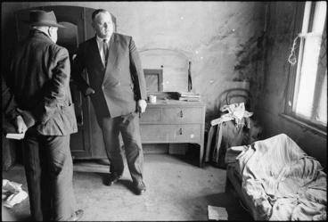 Image: Leader of the Opposition Norman Kirk visiting the home of a pensioner, Te Aro, Wellington