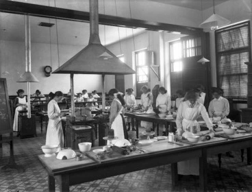 Image: Cooking class at the Christchurch Technical College