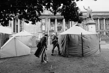 Image: Tent embassy at Parliament, 1975