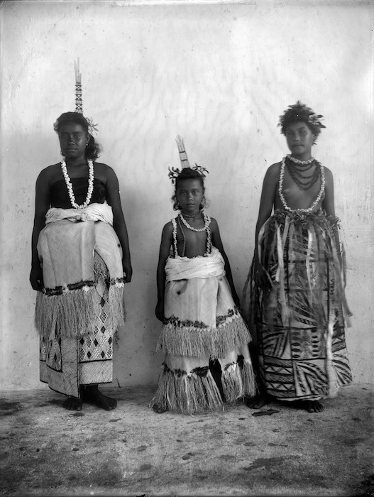 native samoan women