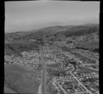 View over Tawa Flat with the Porirua-Johnsonville Motorway, Linden Primary School and the communities of Raroa Park, Linden, Tawa and Redwood, Wellington City