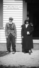 Mitai Tini and Winnie Tuuta outside the post office at Waitangi, Chatham Islands