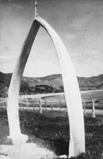 Hill, Ivon Johnstone, 1897-1962 :Whalebone arch forming entrance to church at Raukokore
