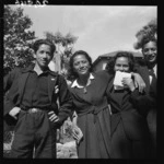 Maori students from Tokomaru Bay school visiting Wellington zoo