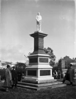 Statue in memory of Te Keepa Te Rangihiwinui, also known as Major Kemp, at Wanganui