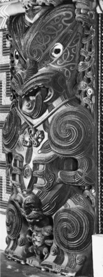 Raine, William Hall, 1892-1955 (Photographer) : Maori carving from Te Hau Ki Turanga meeting house, Dominion Museum, Wellington
