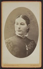 Rutherford & Co (Dunedin) fl 1881-1890 :Portrait of unidentified woman