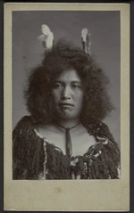 Spiller, J (Christchurch) fl 1880s :Portrait of unidentified Maori woman