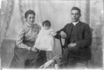 Frederick Augustus Bennett, with his first wife Hana Te Unuhi Mere Paaka and their child