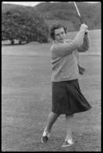 Patricia Bartlett playing golf