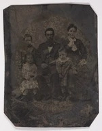 Carroll, Jennifer Maree, fl 2007 :Tintype portrait of the Connolly family