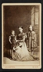 Portrait of Elizabeth Warren with two girls