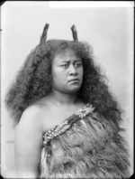 Pare Kauangare - Photograph taken by William Henry Thomas Partington