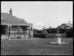 Whitiora house and garden, Regan St, Stratford