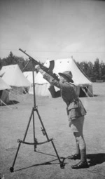 Soldier with bren gun at Waiouru Army Training Camp