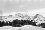 Hills on the road to Riversdale, Wairarapa - Photograph taken by Ross Giblin