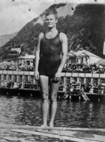 Bernard Cyril Freyberg, Te Aro Baths, Oriental Bay, Wellington