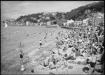 Beach scene, Oriental Bay, Wellington