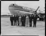 Pan American Airways Clipper Rainbow and crew at Whenuapai