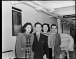 Immigrants arriving in Wellington on the ship Atlantis