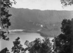 Ross, Malcolm, 1862-1930 :A crater lake in Sunday Island