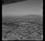 Cambridge, Waikato, with Maungatautari on skyline