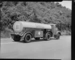 Leyland Comet 90 truck, Shell Company of New Zealand Limited, Wellington