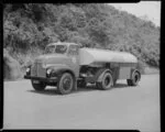 Leyland Comet 90 truck, Shell Company of New Zealand Limited, Wellington