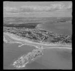 Tauranga, including Moturiki Island in the foreground