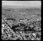 Wanganui, showing Queens Park Domain, Ridgway Street, Bell Street with commercial and residential buildings, looking towards the racecourse and Castlecliff beyond