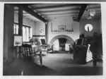 Chapman-Taylor, James Walter, 1878-1958 :Photograph of sitting room of house at 22 Burnell Avenue, Wellington