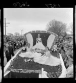 Blossom Queen and attendants, Hastings Blossom Festival float