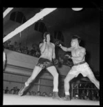 Tuna Scanlan versus Charlie Beaton, boxing match at Wellington Town Hall