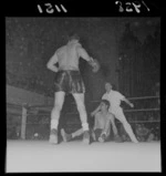 Boxing match, Barry Brown v Don Barns