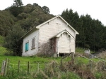 Old_Church_Abandoned_House_Whangamomona_October_2007.JPG